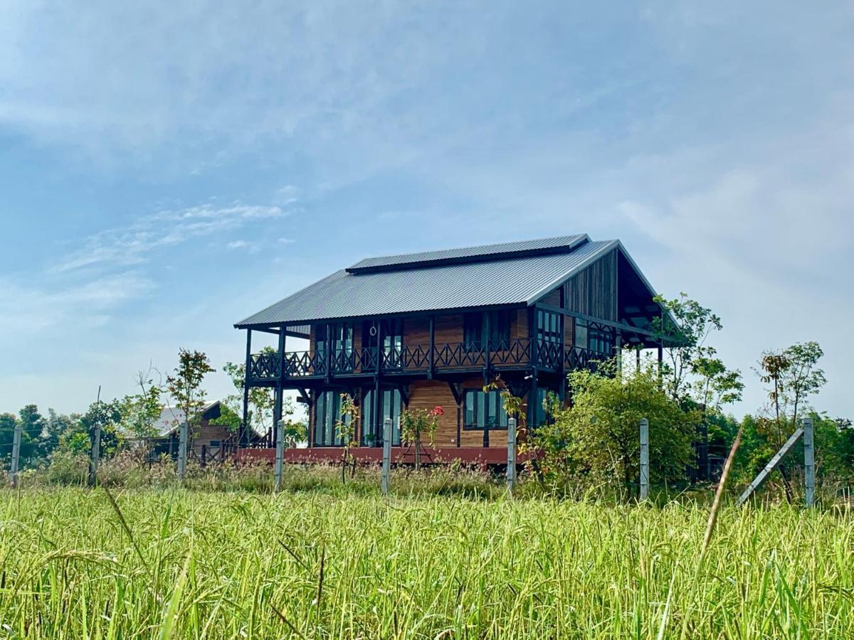 Rang Robin Farmstay With Swimming Pool Ban Wang Muang Kültér fotó