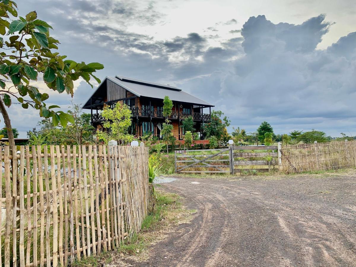 Rang Robin Farmstay With Swimming Pool Ban Wang Muang Kültér fotó